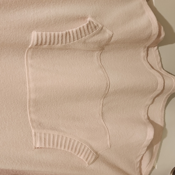 Torrid super soft pink tunic sweater longer length - Picture 4 of 5